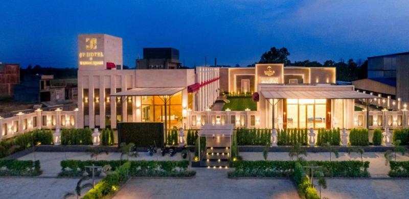 j p hotel and wedding square