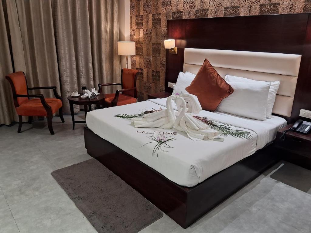 j p hotel and wedding square