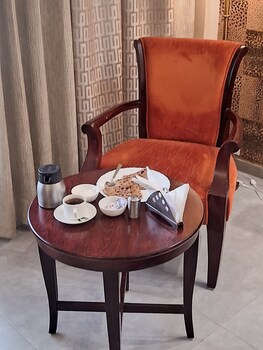 j p hotel and wedding square