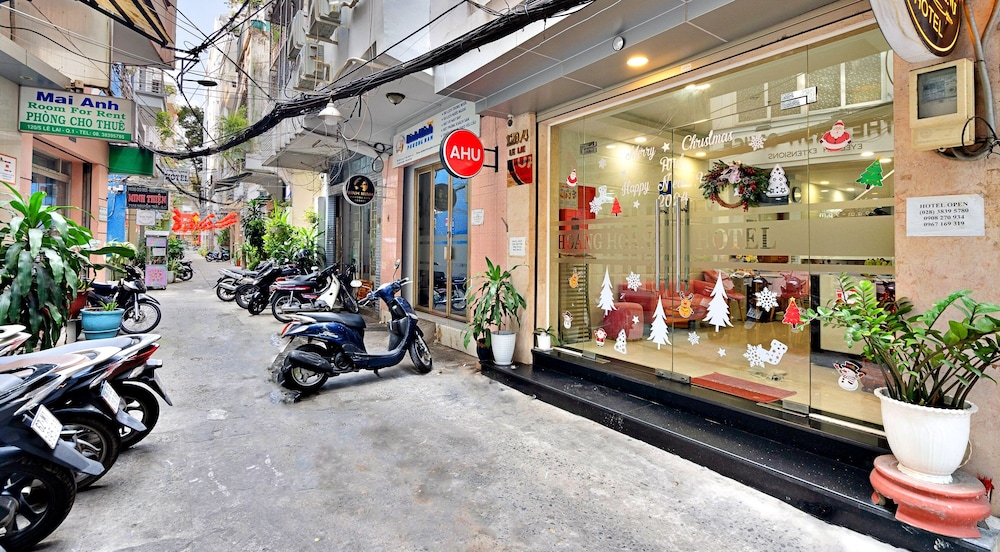 hanz hoang hoang hotel near ben thanh