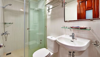 hanz hoang hoang hotel near ben thanh