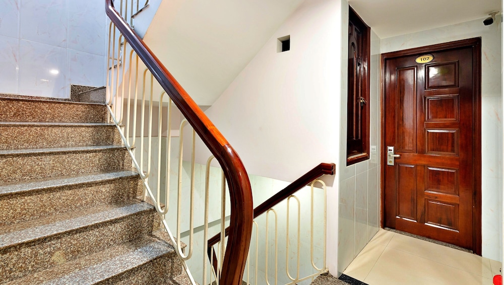 hanz hoang hoang hotel near ben thanh