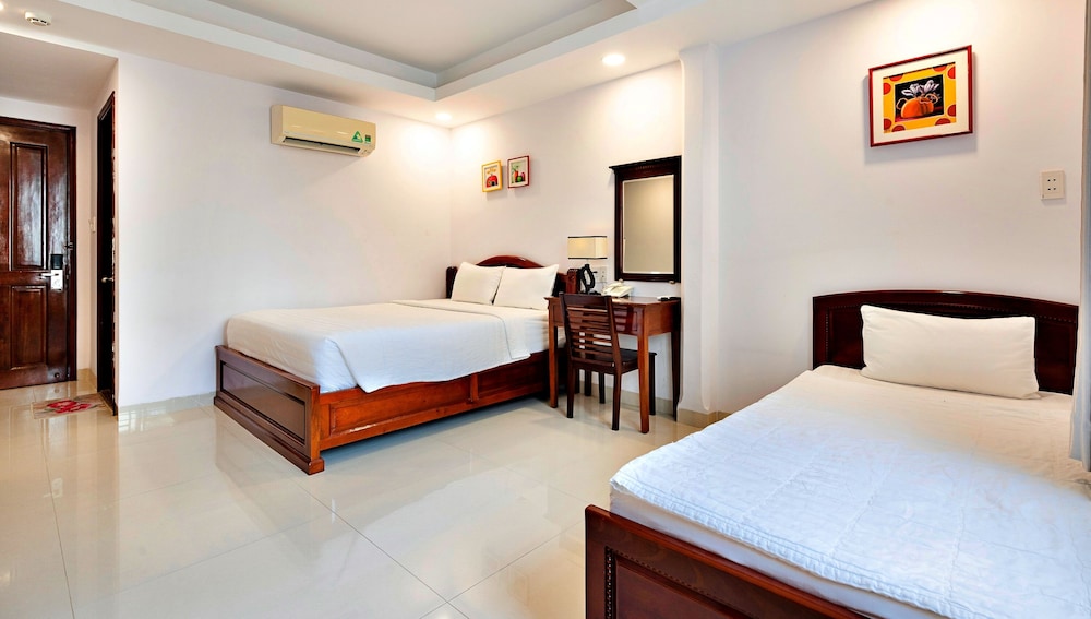 hanz hoang hoang hotel near ben thanh