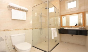 yen nam hotel nguyen trong tuyen