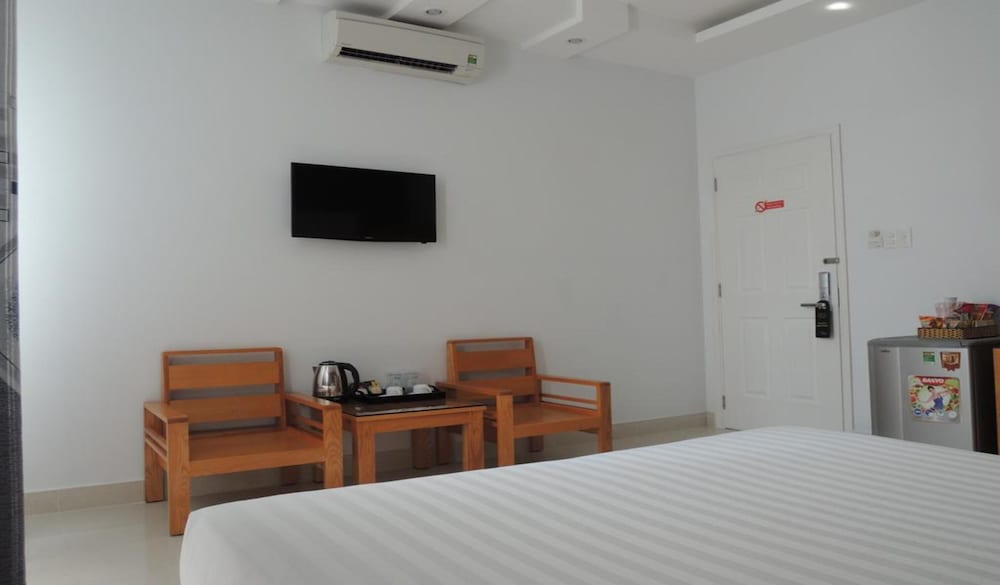 yen nam hotel nguyen trong tuyen