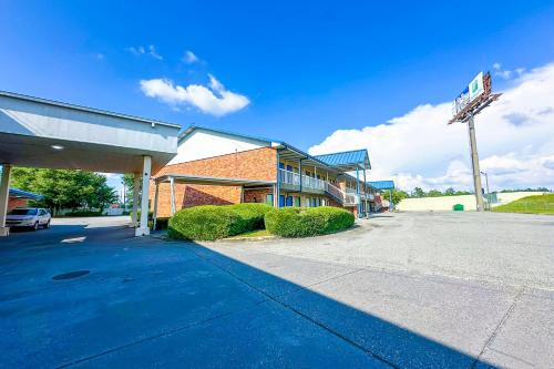 Hahira Inn By Oyo Near Valdosta,,2 star