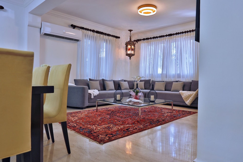 ola boutique hotel