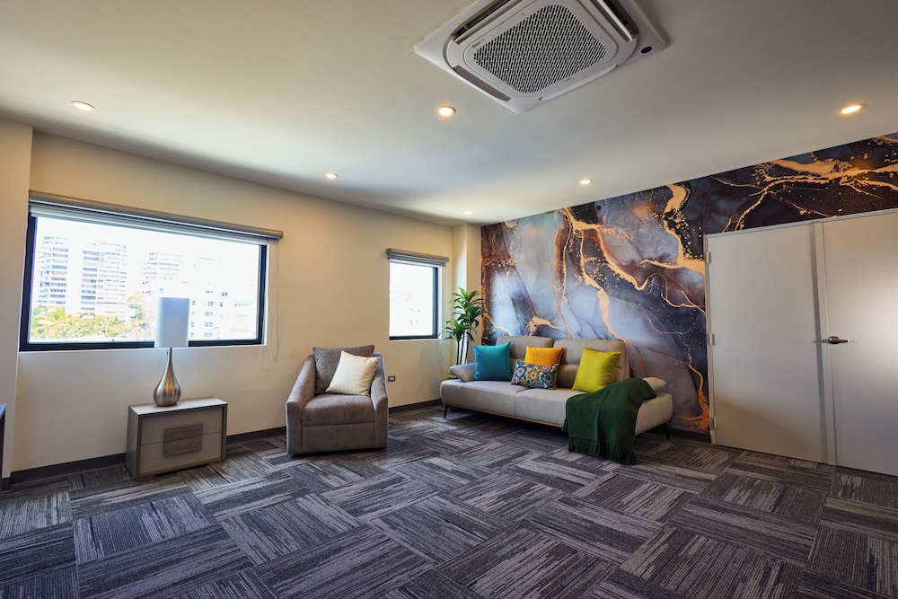 ola boutique hotel