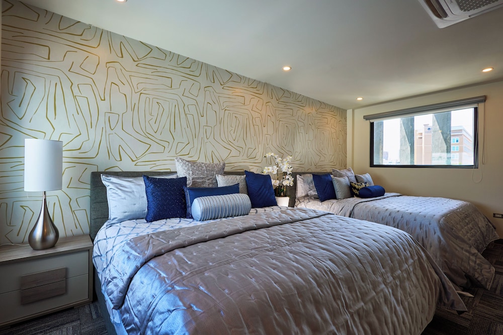 ola boutique hotel