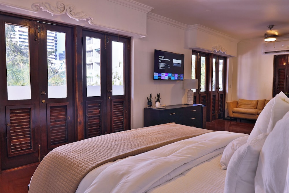ola boutique hotel