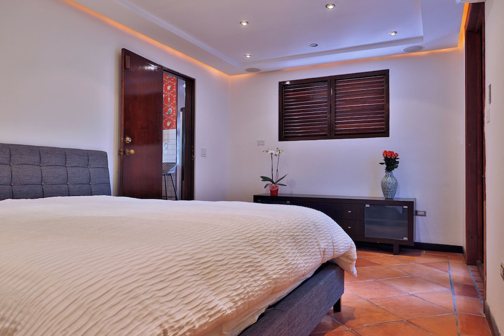 ola boutique hotel