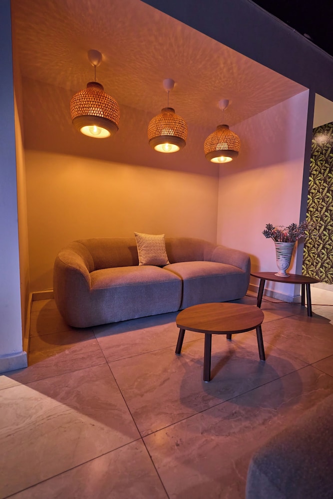 ola boutique hotel