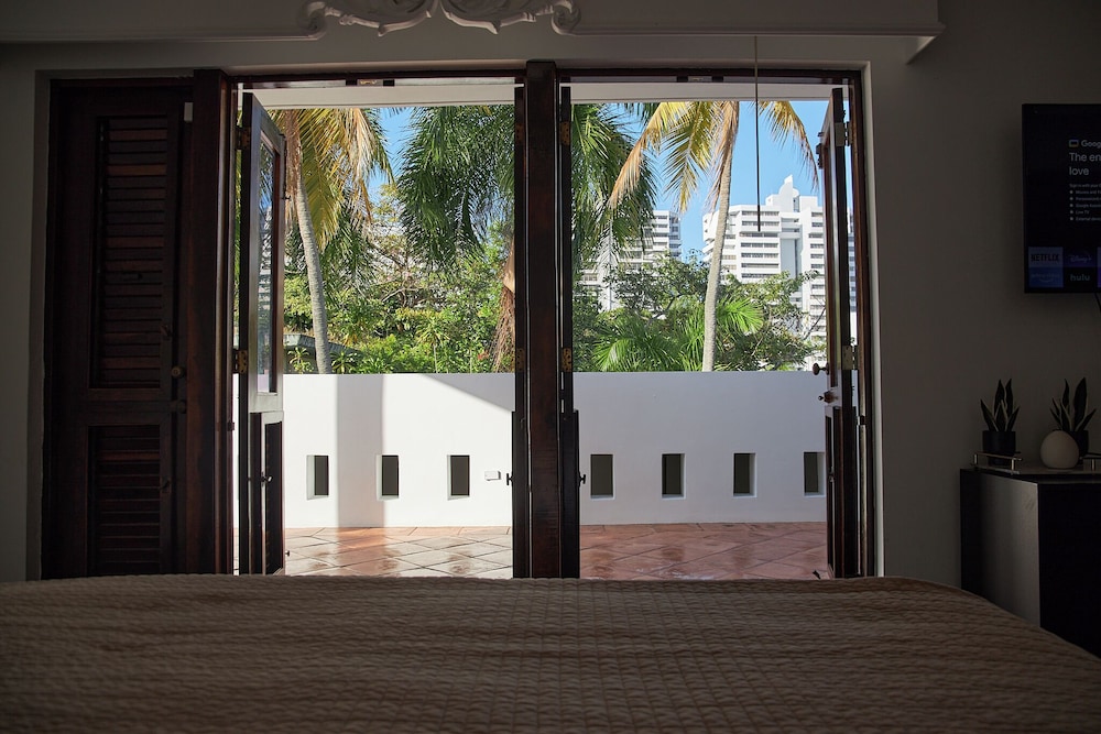 ola boutique hotel