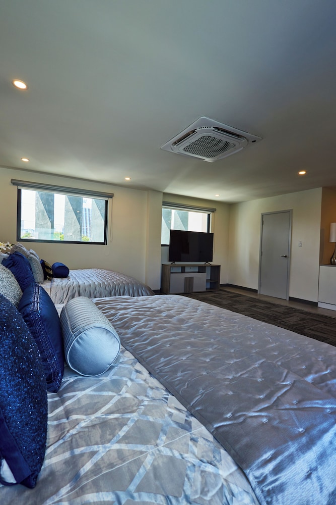 ola boutique hotel