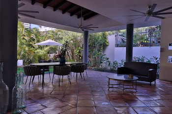 ola boutique hotel