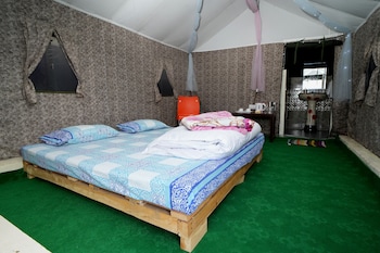 Mystery Hills Resort,,2 star