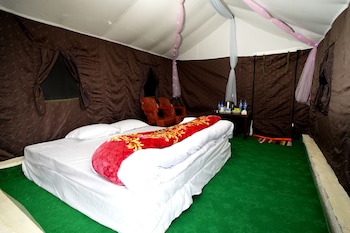 Mystery Hills Resort,,2 star
