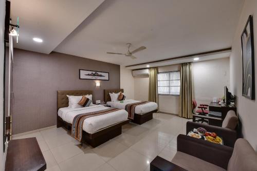 Click Hotel Yuvraj,,3 star