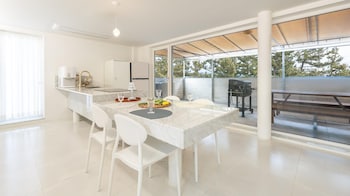 samcheok migaloo pool villa pension