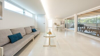 samcheok migaloo pool villa pension