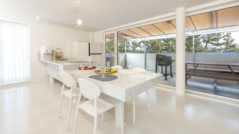 samcheok migaloo pool villa pension