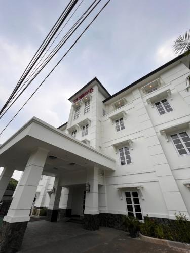 le semar hotel karawaci