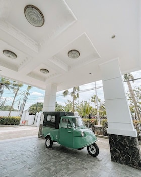 le semar hotel karawaci