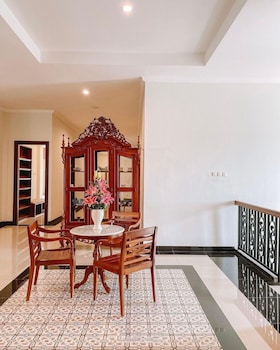 le semar hotel karawaci