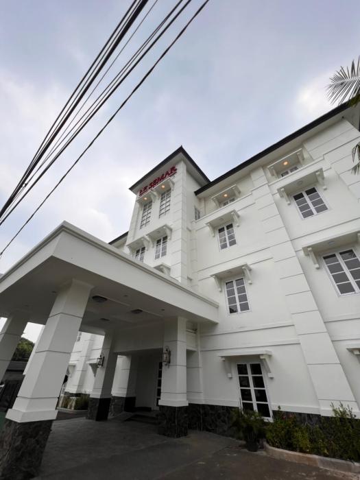 le semar hotel karawaci