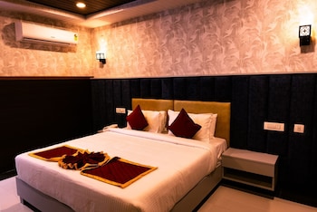 hotel grand orchid