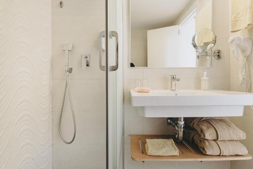 hotel ivory playa sports and spa