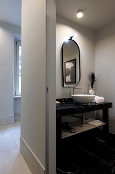 palazzo bellezia luxury suites