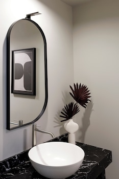 palazzo bellezia luxury suites