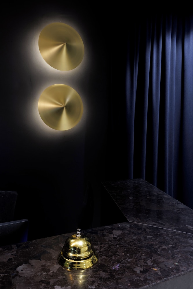 palazzo bellezia luxury suites