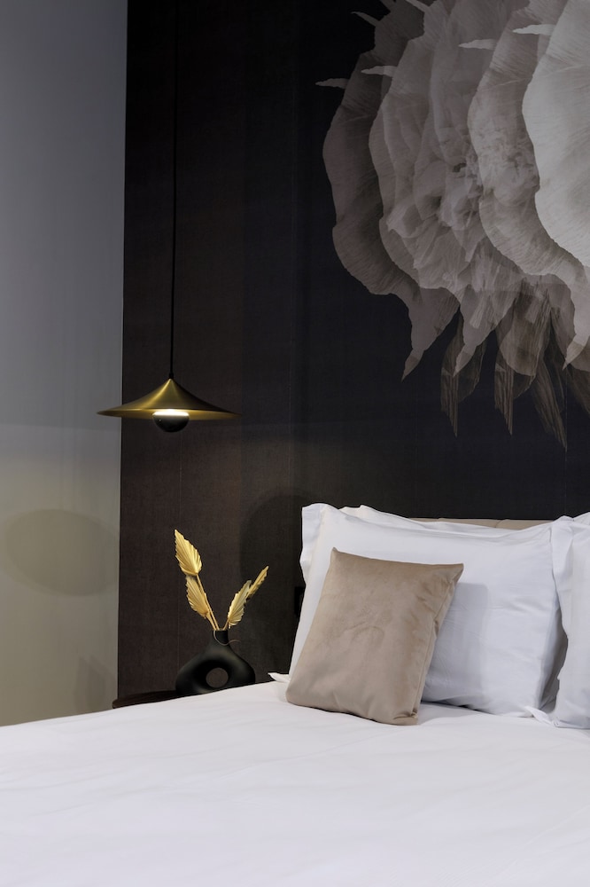 palazzo bellezia luxury suites