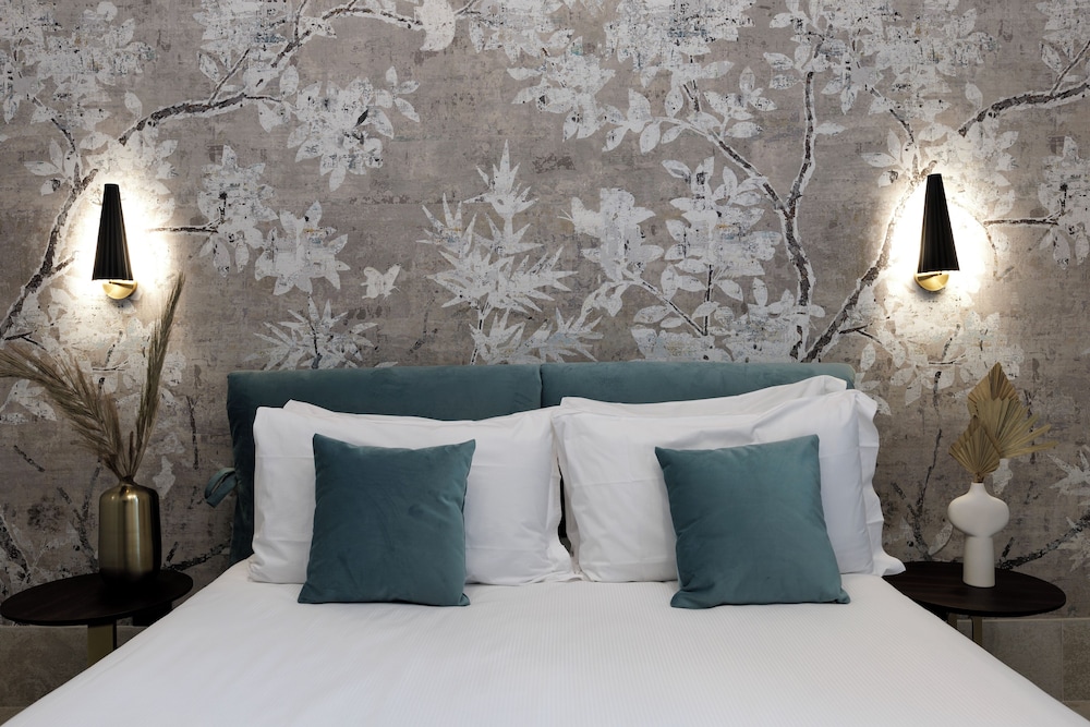 palazzo bellezia luxury suites