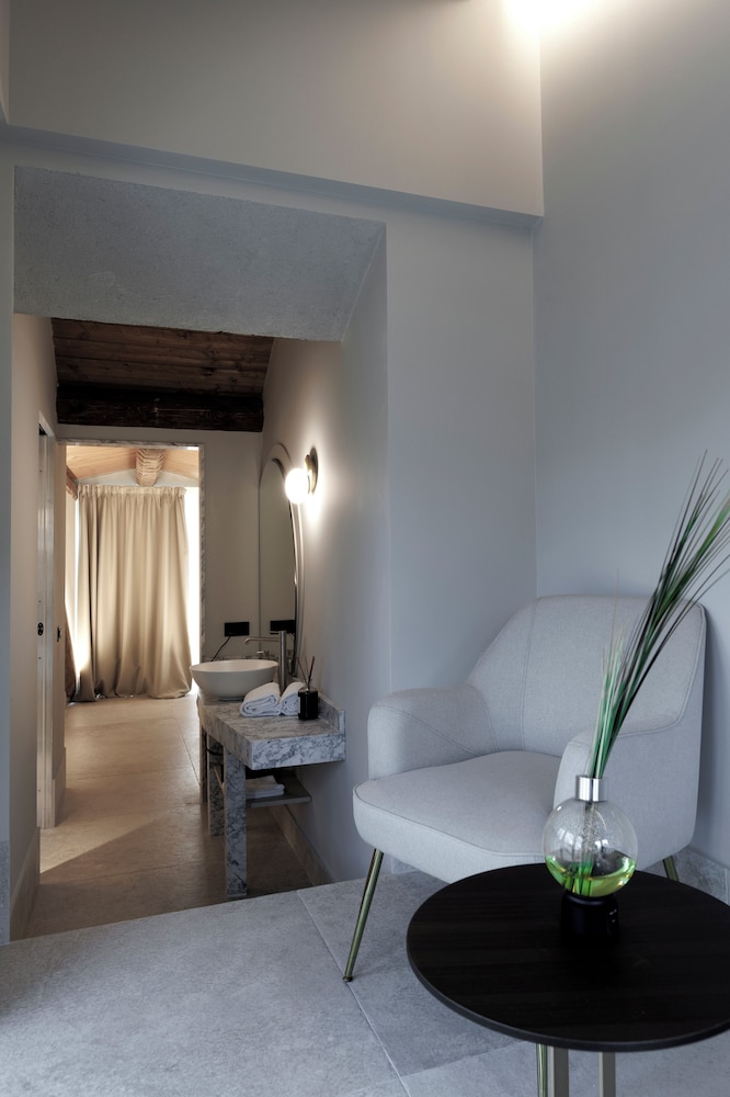 palazzo bellezia luxury suites