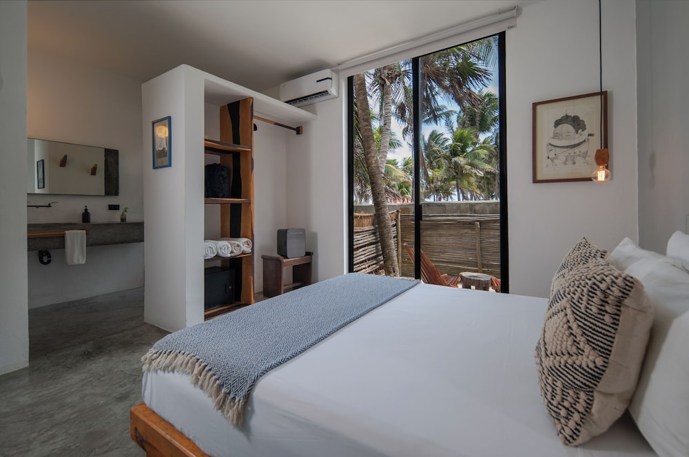 tropicalito villa on the beach