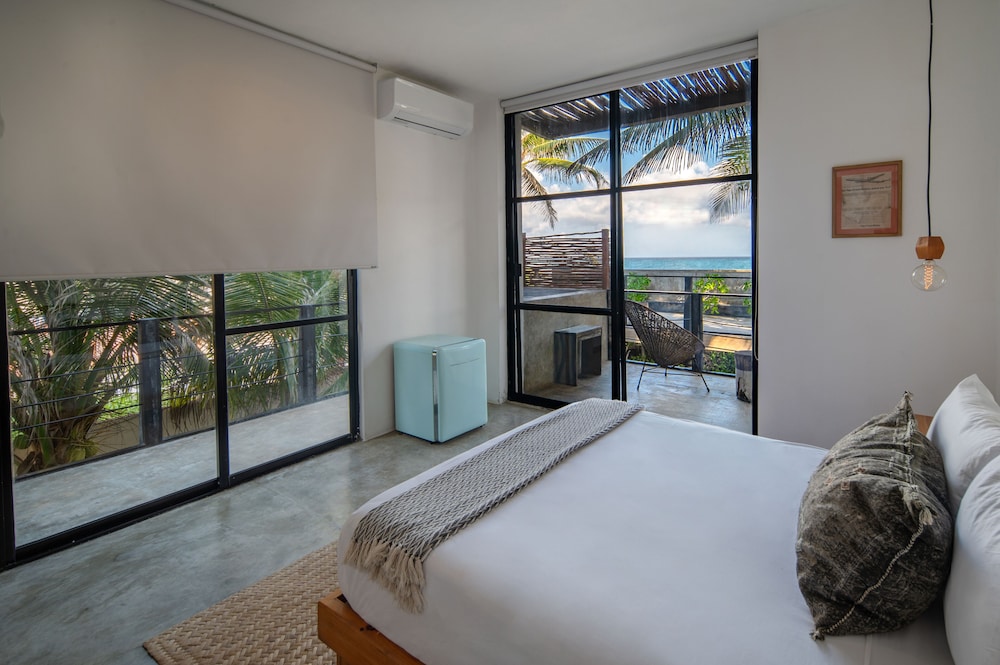 tropicalito villa on the beach