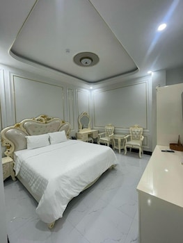 tan hanh hotel
