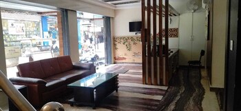 Hotel Raj Villas,,2.5 star