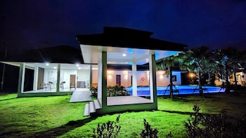 isan golf and adventure hotel