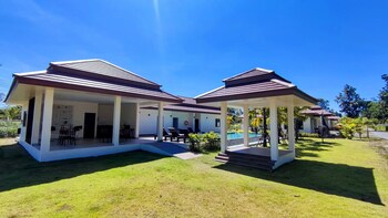 isan golf and adventure hotel