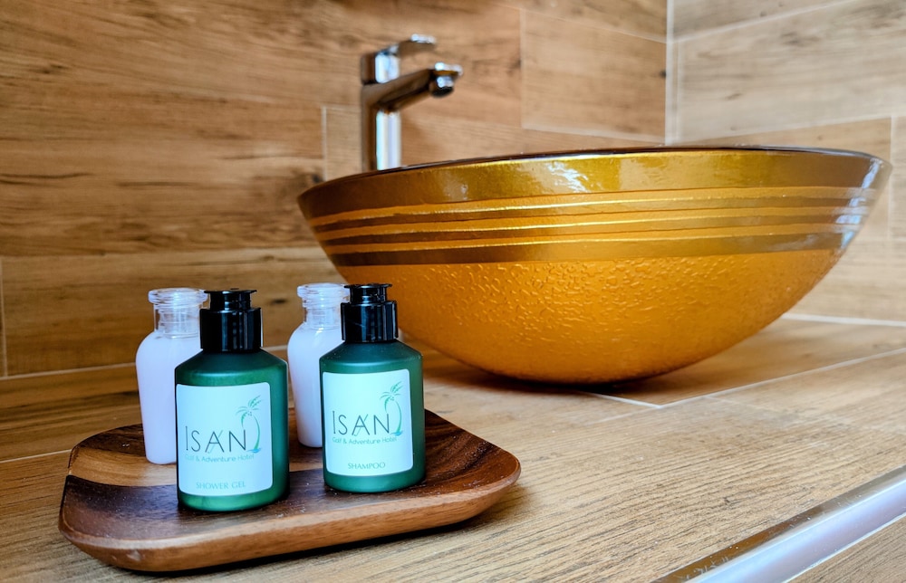 isan golf and adventure hotel