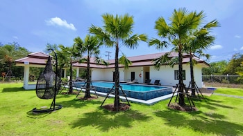 isan golf and adventure hotel