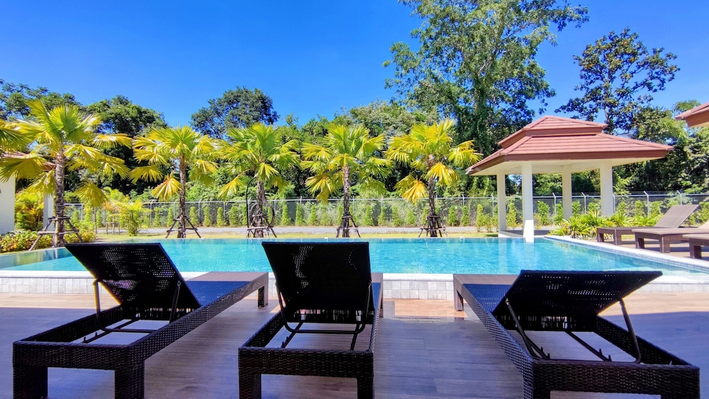 isan golf and adventure hotel