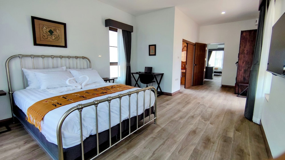 isan golf and adventure hotel