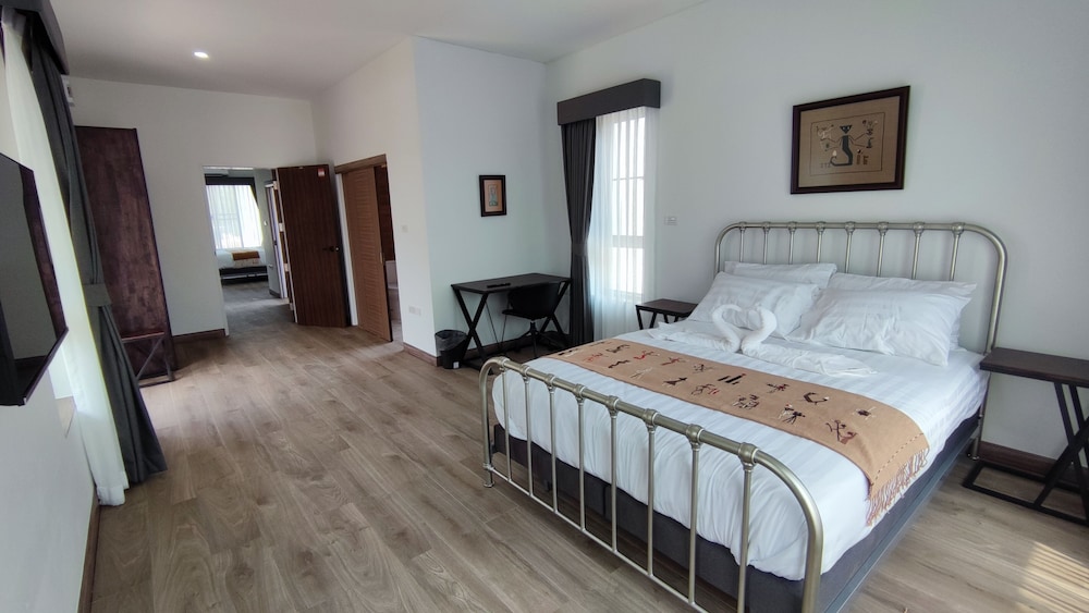 isan golf and adventure hotel