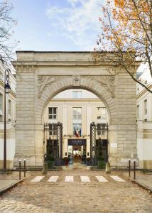 le louis versailles chateau hotel mgallery