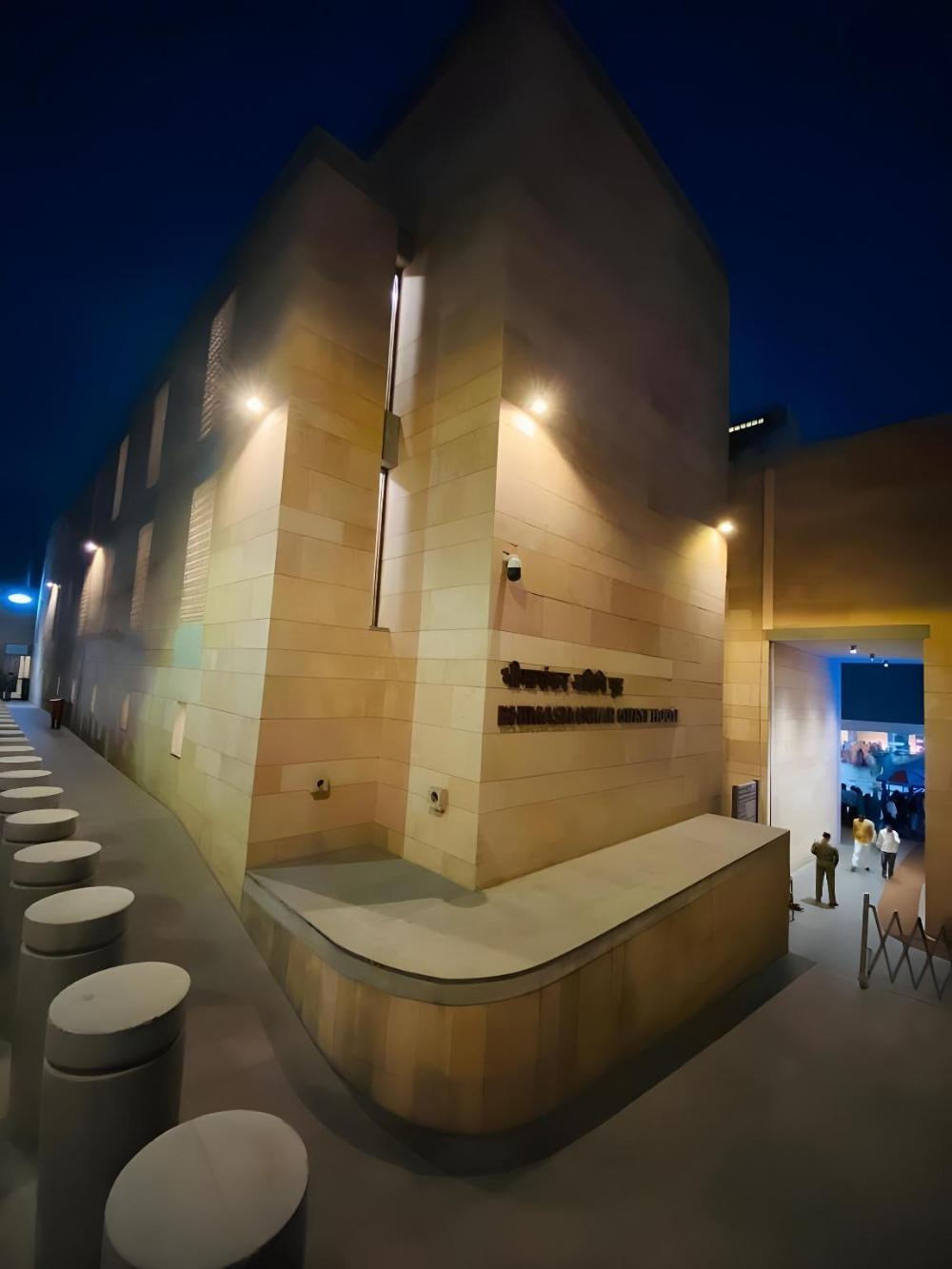 southern grand kashi inside kashi vishwanath temple corridor